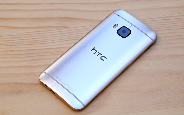 Google ซื้อทีมงานพัฒนาสมาร์ตโฟน HTC มูลค่ากว่าสามหมื่นล้านบาท